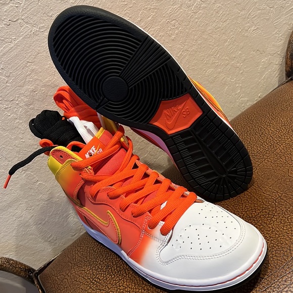 Brand New Rare Nike SB Dunk High Orange/Yellow Sweet Tooth Candy Corn Sneakers! - Picture 2 of 12